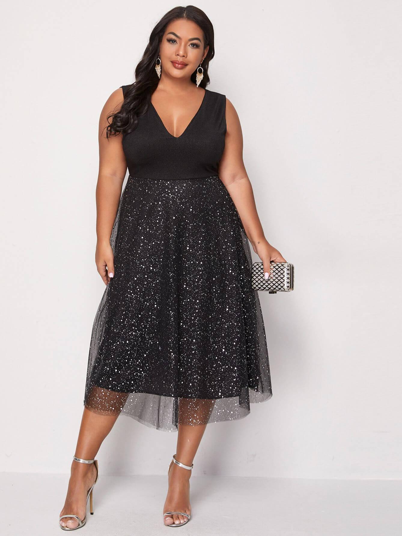 Vestido Curto Genova - Plus Size